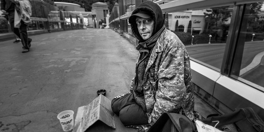 homeless-man-las-vegas.jpg